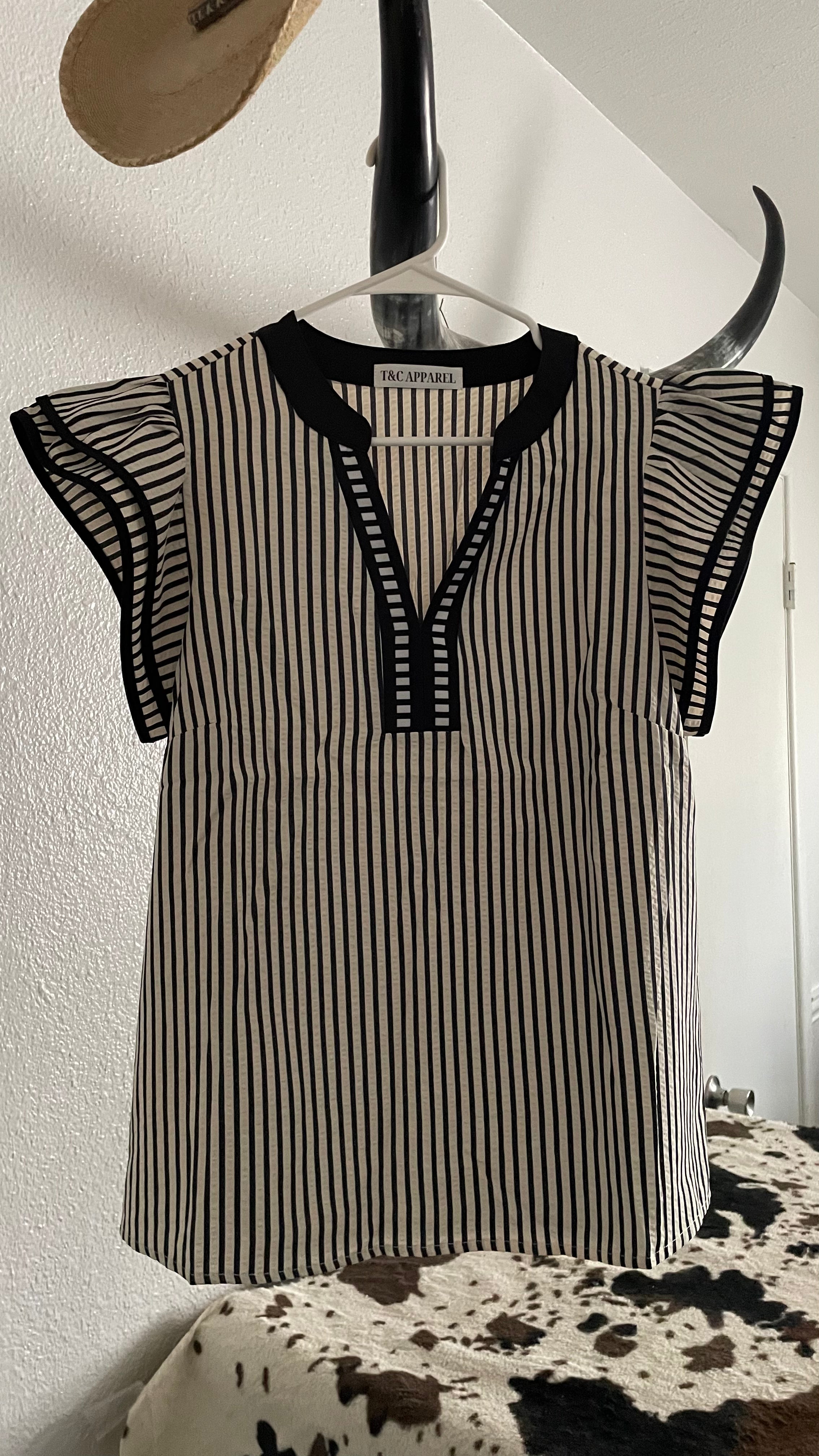 Black & white top